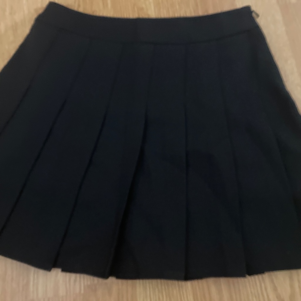NEVER WORN black skater skirt
